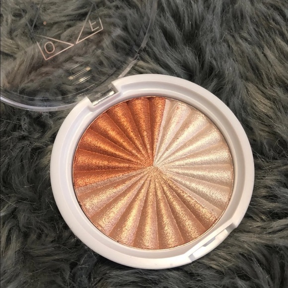 ofra X Nikkietutorials Highlighter - Picture 1 of 2